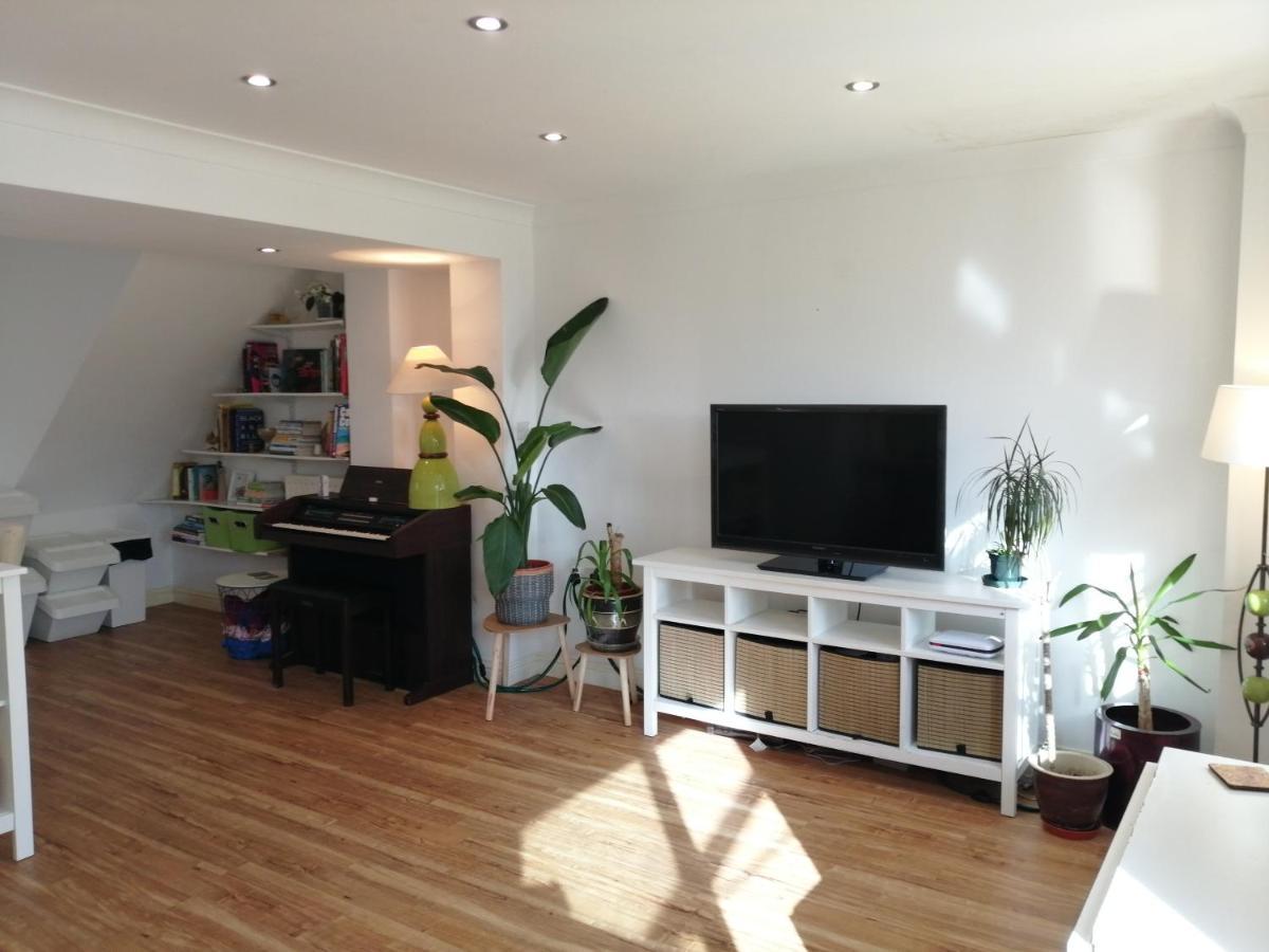 Spacious Townhouse With Sea Views Near Cardiff Barry Buitenkant foto