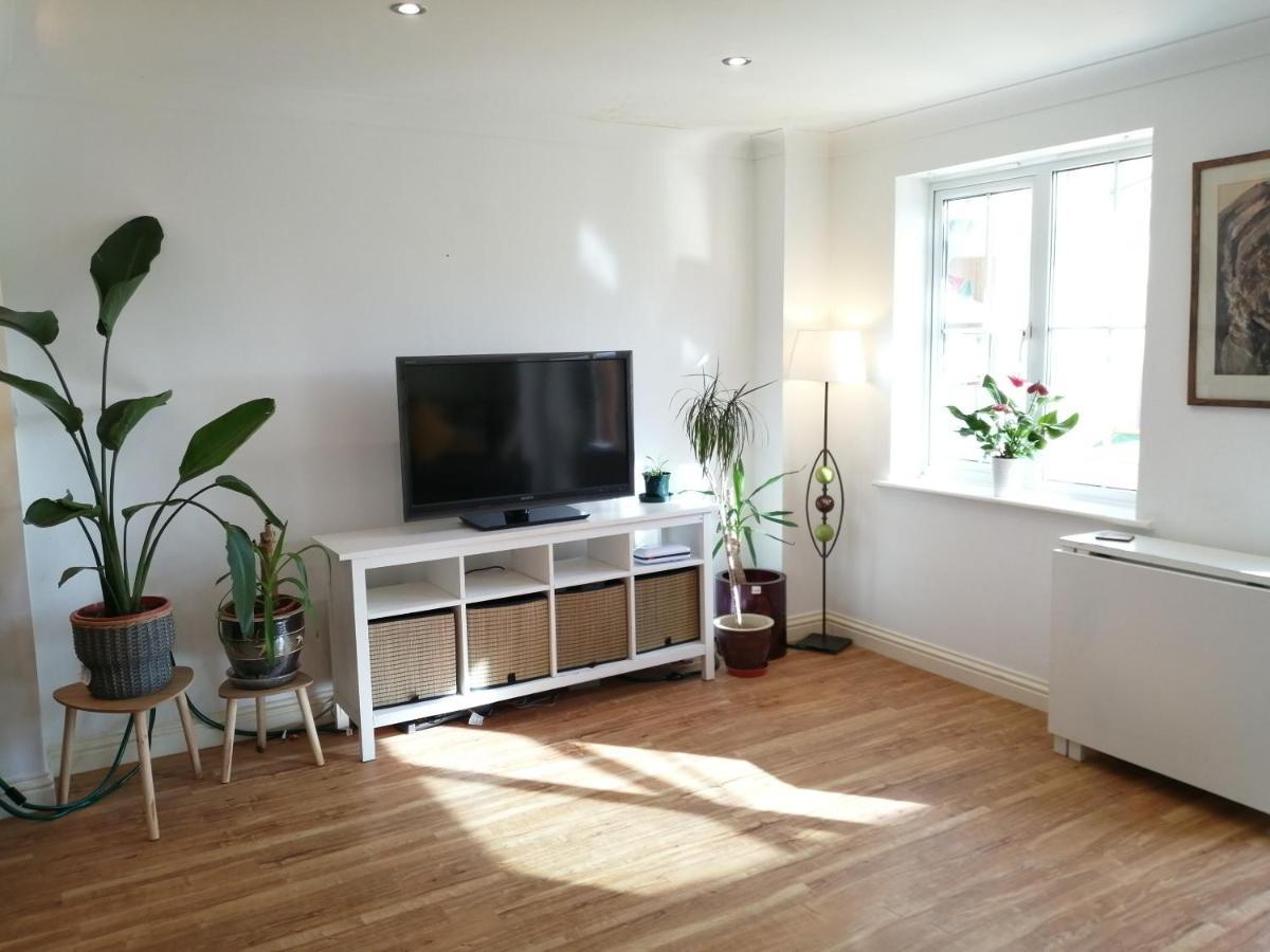 Spacious Townhouse With Sea Views Near Cardiff Barry Buitenkant foto